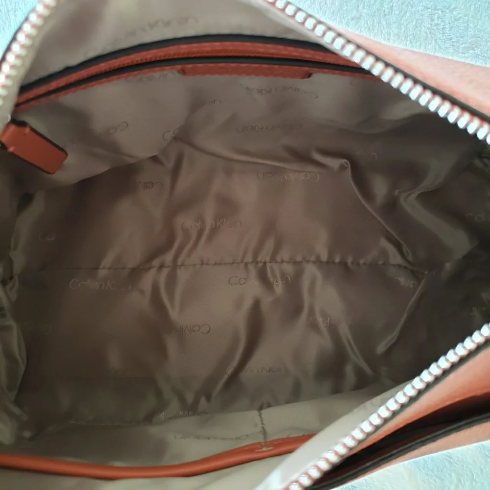 CALVIN KLEIN Lee Medium Dusty Rose Vegan Pebbled Leather Shoulder Bag--NWT